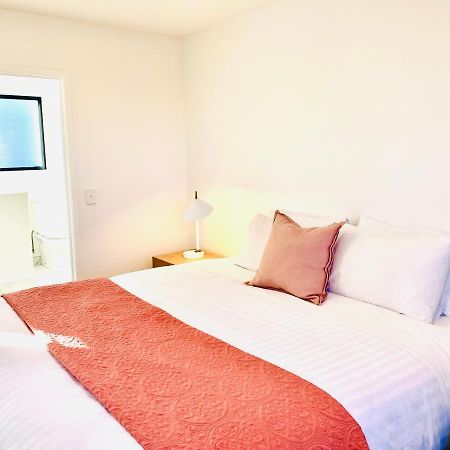 Christchurch Cbd Luxury Townhouse ภายนอก รูปภาพ
