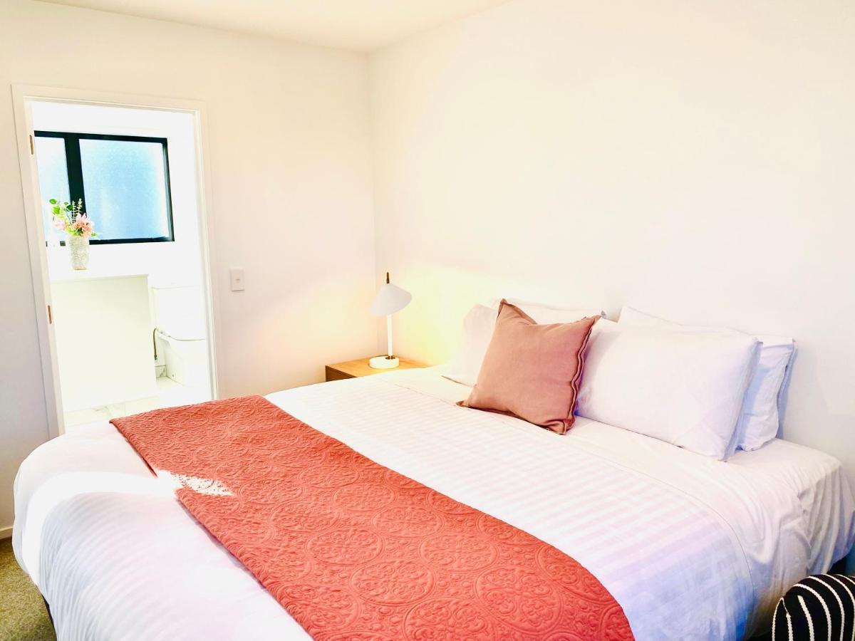 Christchurch Cbd Luxury Townhouse ภายนอก รูปภาพ