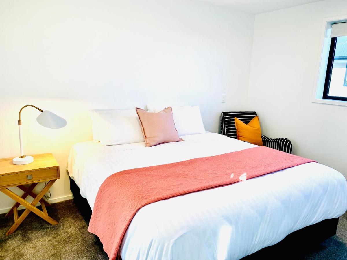 Christchurch Cbd Luxury Townhouse ภายนอก รูปภาพ