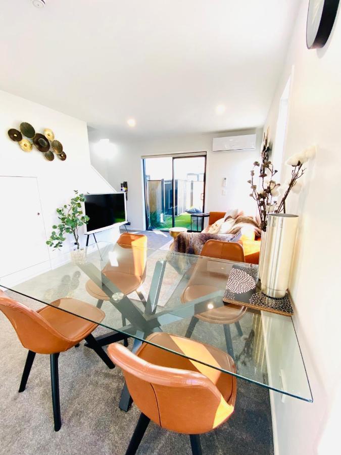 Christchurch Cbd Luxury Townhouse ภายนอก รูปภาพ