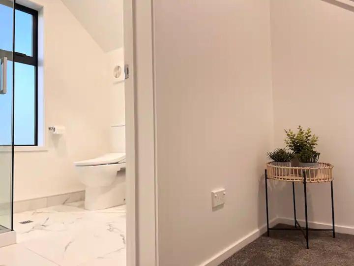 Christchurch Cbd Luxury Townhouse ภายนอก รูปภาพ