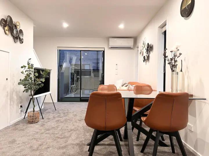 Christchurch Cbd Luxury Townhouse ภายนอก รูปภาพ