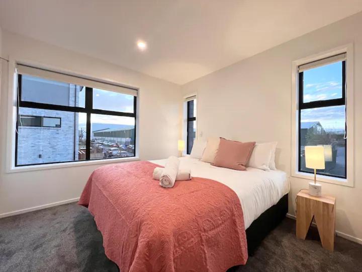 Christchurch Cbd Luxury Townhouse ภายนอก รูปภาพ